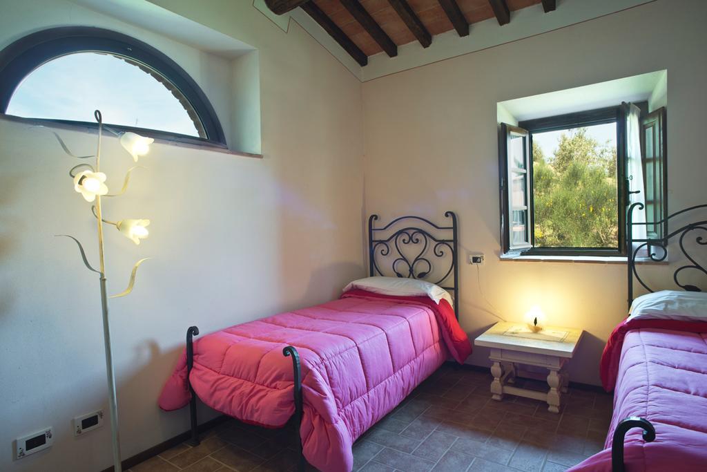 Agriturismo Podere Campaini Волтера Екстериор снимка